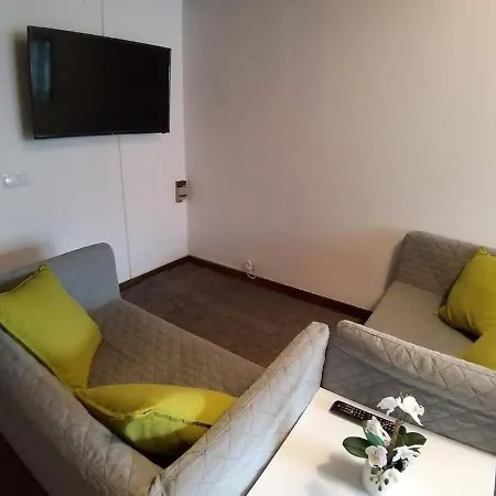 Room In Apartment - Quarto 4 Duplo Com Varanda - Centro Lisboa בית הארחה *