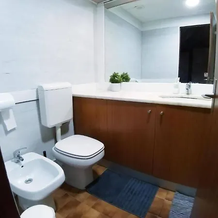 בית הארחה Room In Apartment - Quarto 4 Duplo Com Varanda - Centro Lisboa ליסבון